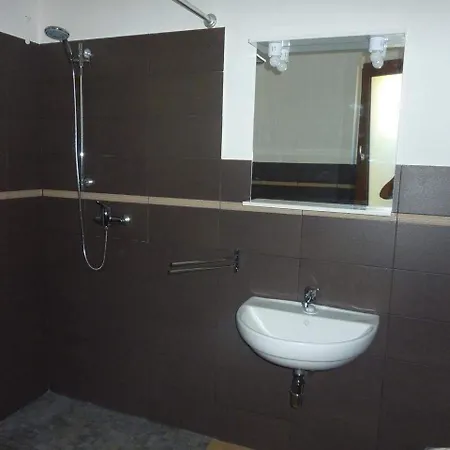 Il Terrazzo Delle Rondini Bed & Breakfast 3*