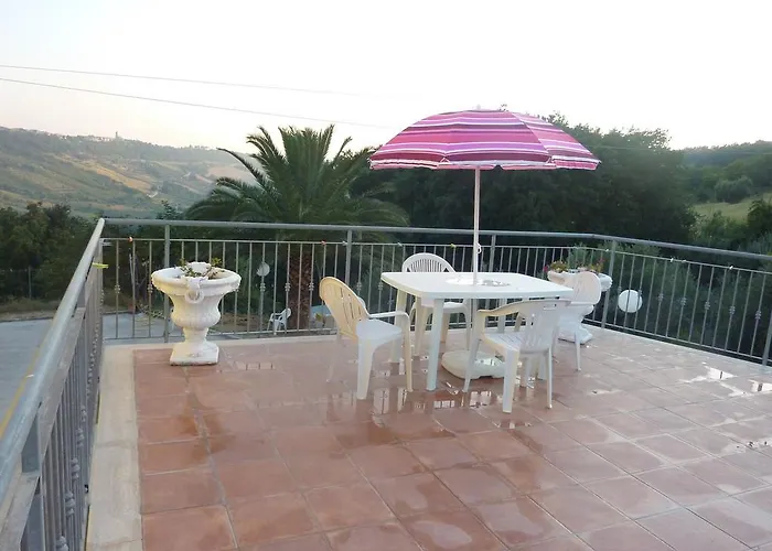 Il Terrazzo Delle Rondini B&B 알티도나