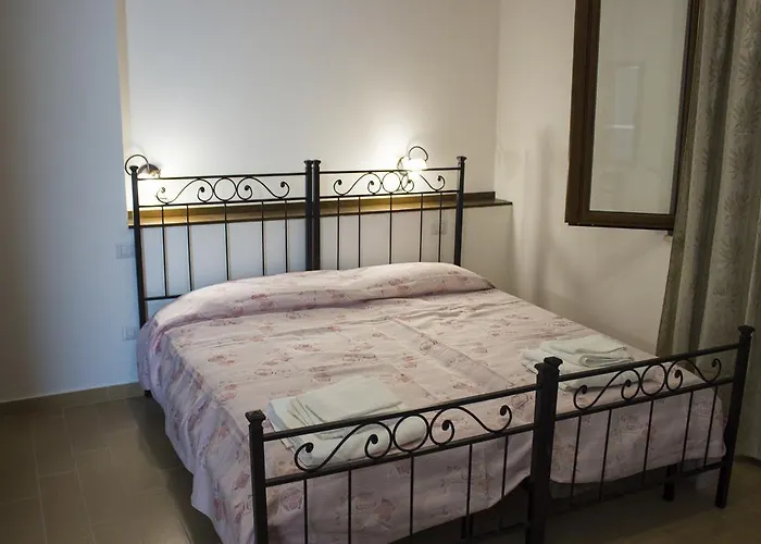 B&B Il Terrazzo Delle Rondini 알티도나