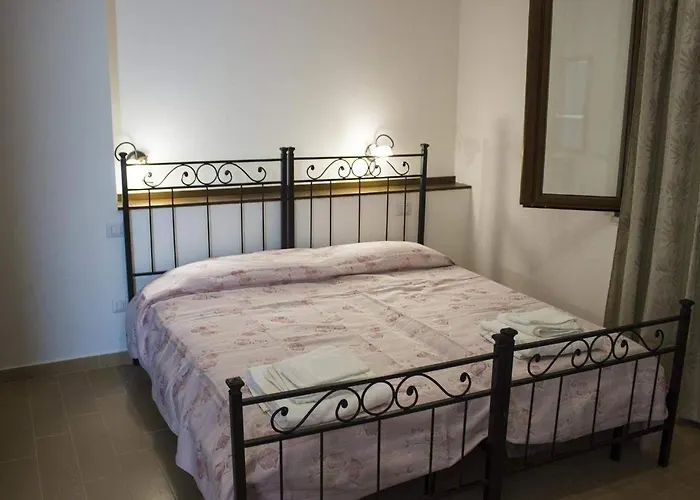Il Terrazzo Delle Rondini B&B